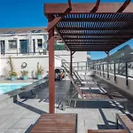 One Bedroom Apartment In Adderley Street