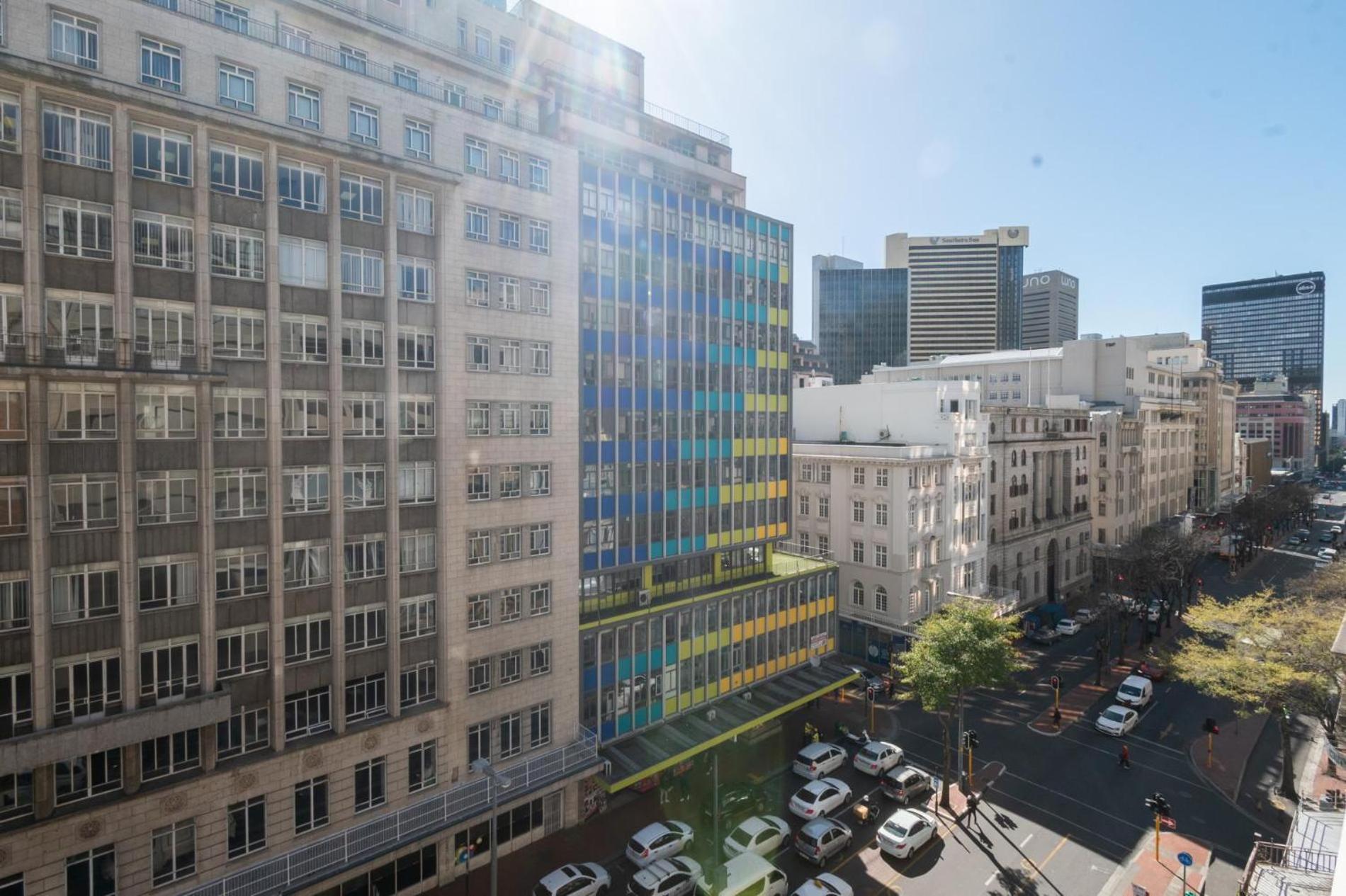 One Bedroom In Adderley Street Apartment