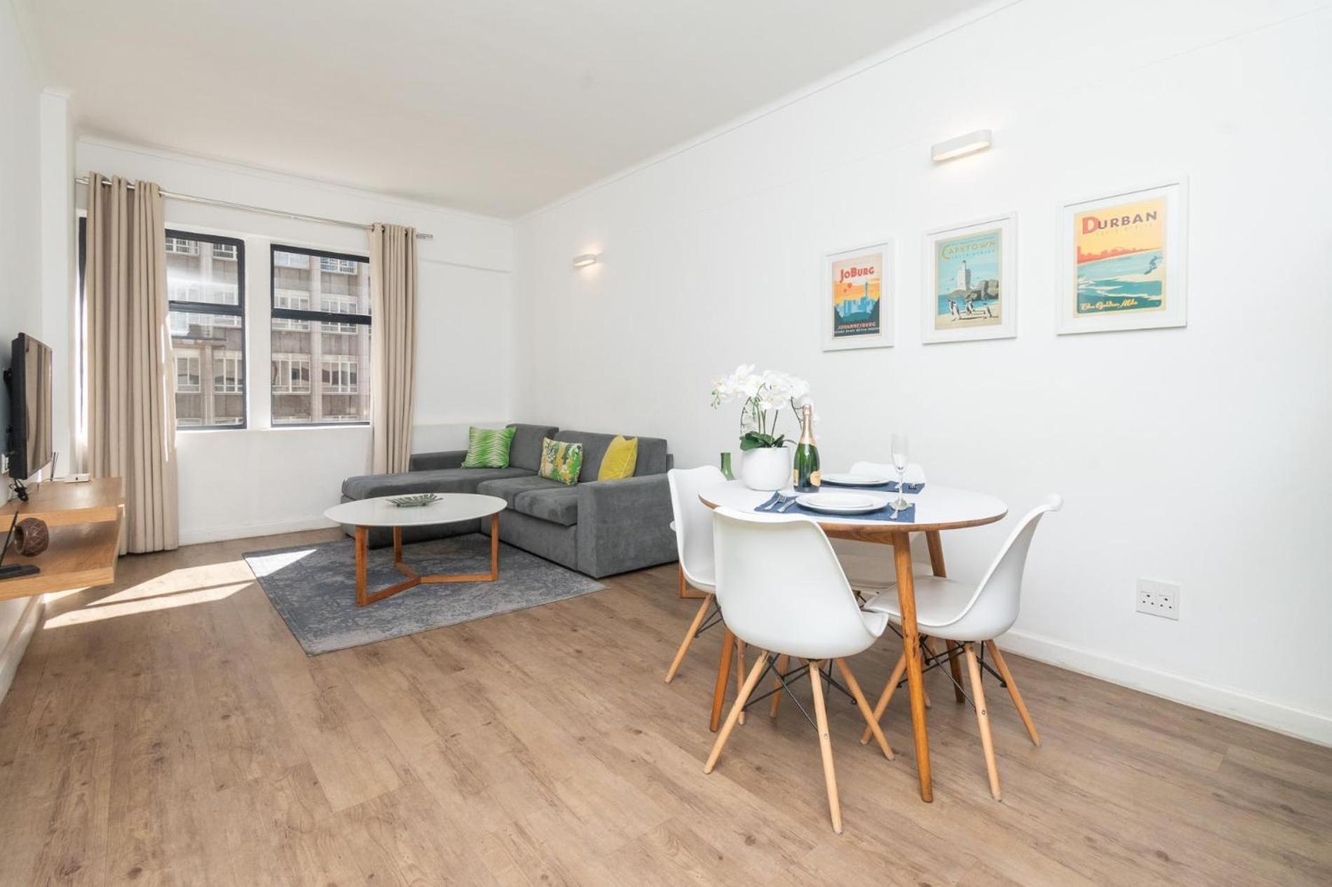 One Bedroom In Adderley Street